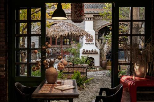 Shaxi absolute art absolute B & B