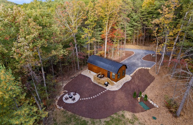 Shenandoah, Firepit, peaceful Cabin!