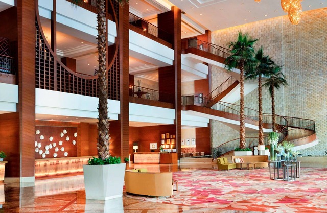Sheraton Dongguan Hotel - free shuttle to Canton Fair for in-house guests