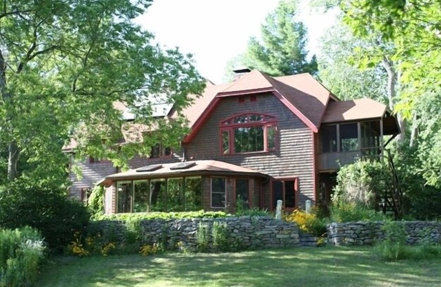 Shingle style, Timber Frame, Berkshire Cottage beside babbling brook