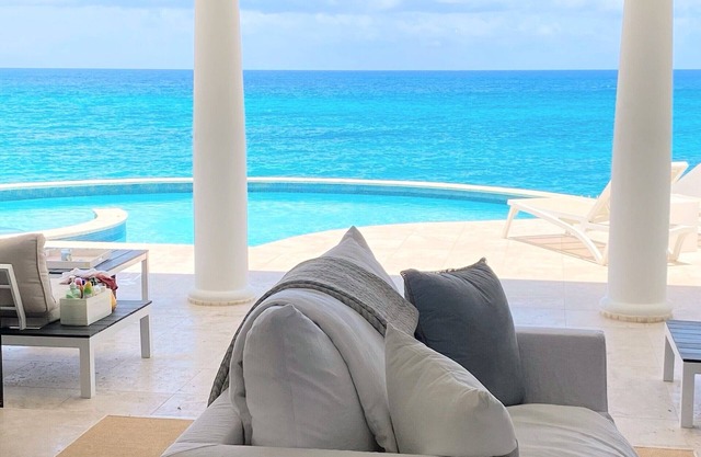 Shore Pointe Beach stunning modern villa neighbouring 5 star Belmond La Samanna