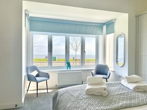 Shoreside Villa, by the Golf Course