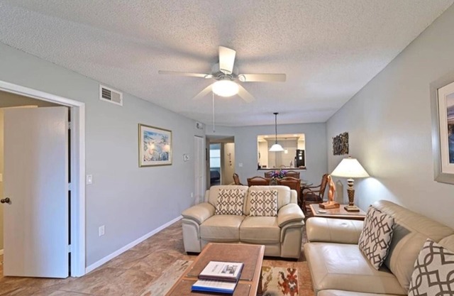 Shorewalk "A Little Piece of Paradise" close to beaches, golf, restaurants, IMG
