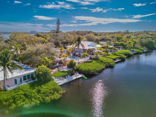 Siesta Key Bungalows, the 3-Bungalow Complex