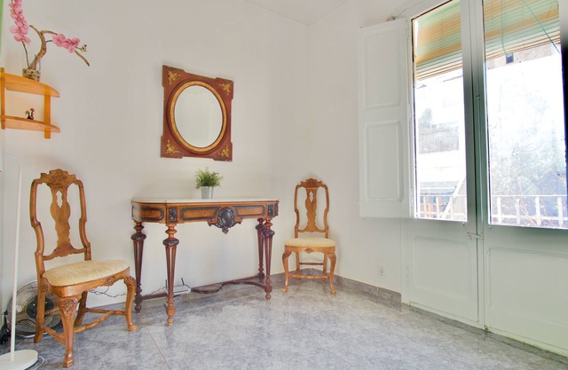 Silent flat in Gracia minutes 10 minutes walking from Sagrada Familia!