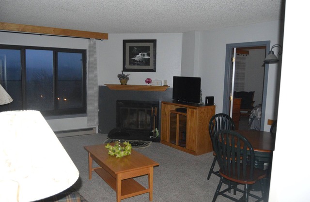 Silver Creek 1707 - 2 Bdrm Condo, No Cleaning Fee, A/C, Pool & Hot Tub