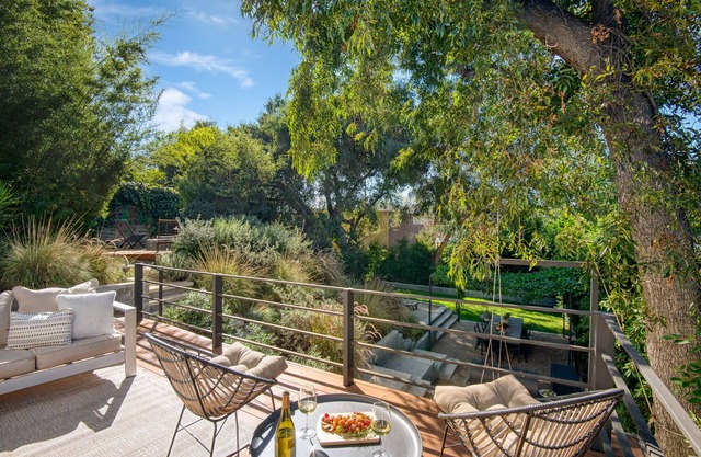 Silver Screen by AvantStay | Luxe Backyard Escape