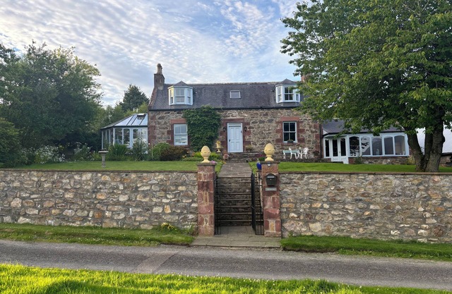 Silverstripe B&B in a country cottage peaceful location
