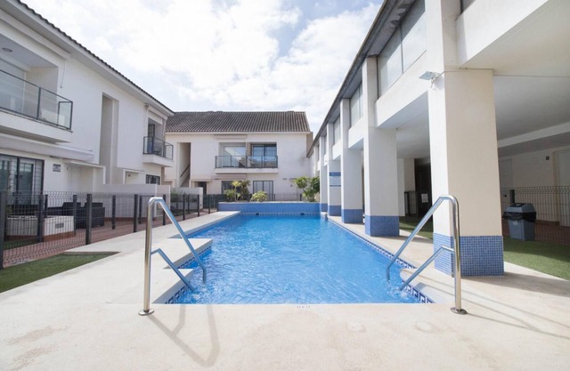 Simbra III house, with community pool