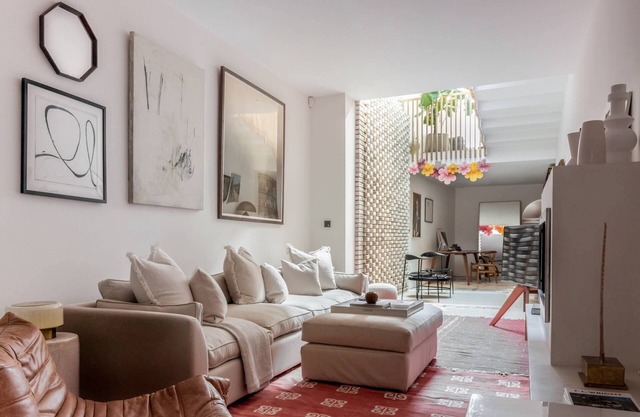 Simon Close by onefinestay