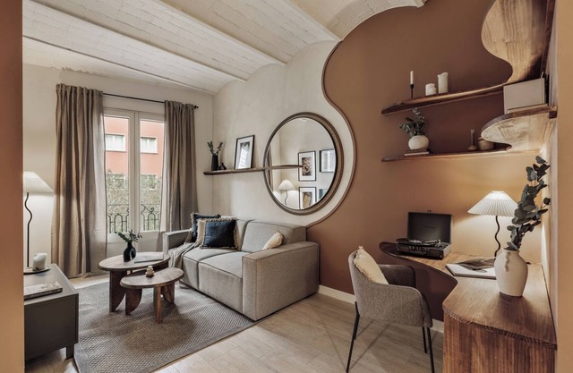 Sinan - 2 bedrooms and balcony in Sant Gervasi