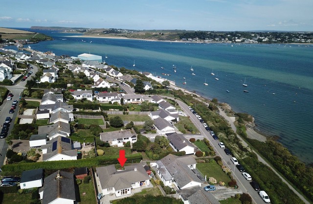 Single level Holiday Home within yards of the Camel Estuary, parking and garden