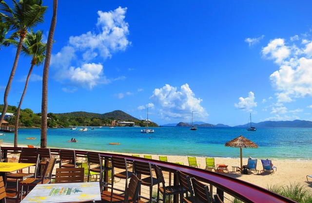Single Level Villa 4 rooms, 45 seconds to beach, wi-fi included.