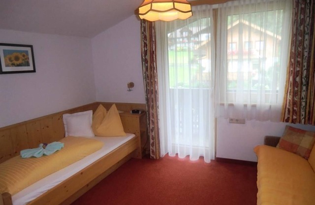 Single room with shower, WC - Sporthof Austria