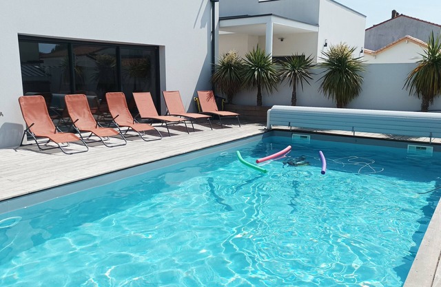 Single-storey house Royan 8 pers - Heated swimming pool in summer - Pontaillac beach