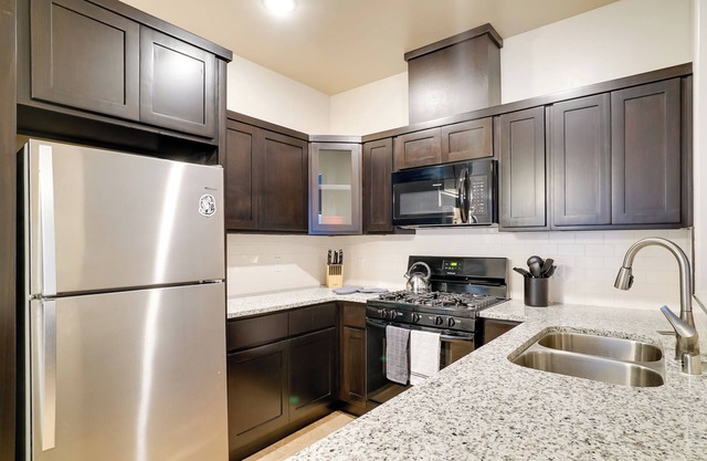 Single-Story Apt, 3 Mi to Fort Bliss!