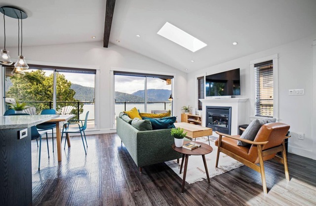 Sitka House, A Modern Ocean Front Oasis