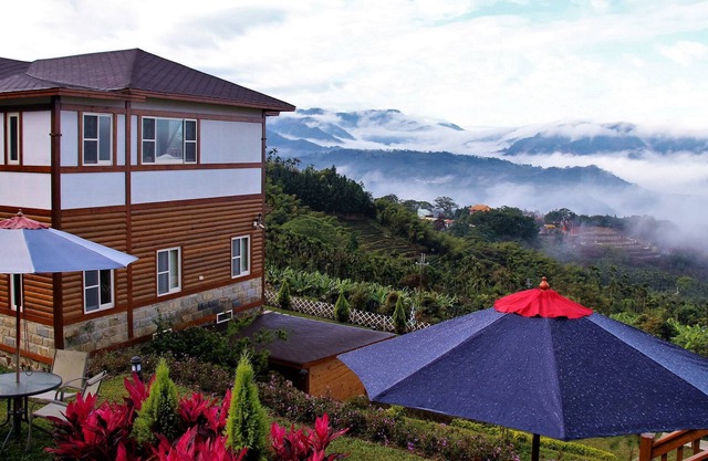 Sitou Flora's House B&B