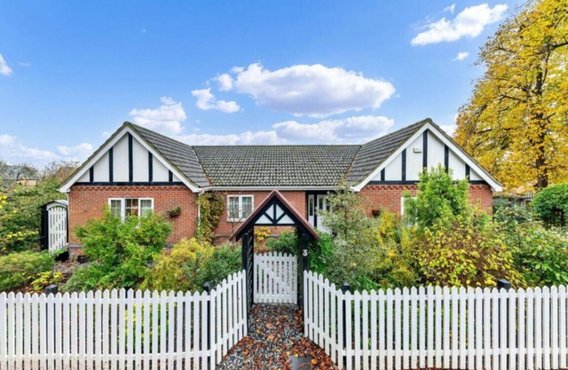 Sizeable 4 bed property on Huntingdon Ring road