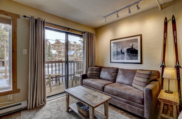Ski-in/200 Steps To Lift, Studio, Perfect for couple or two friends.