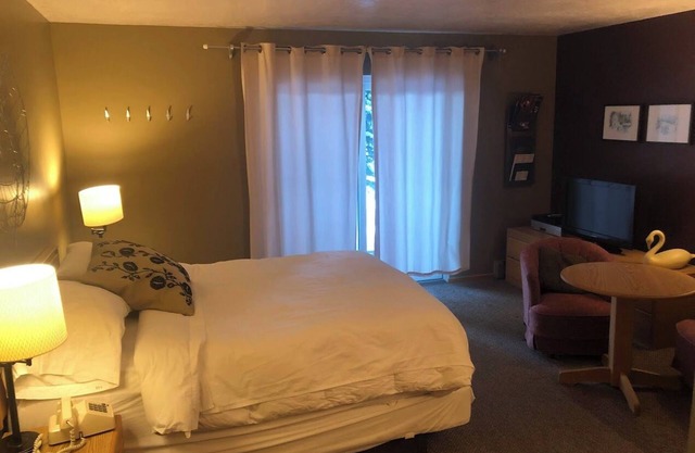 Ski in/out room for 2-4 at Powder Mountain