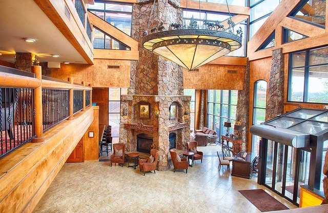 Ski-In/Ski-Out Luxury Two Bedroom Villa @ Canyons Ski Resort and Spa