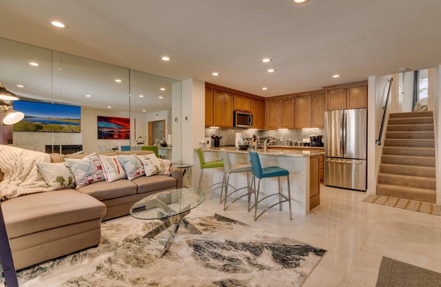 Ski in Ski out Modern Condo next to Stagecoach lift and lodge (SL416J)