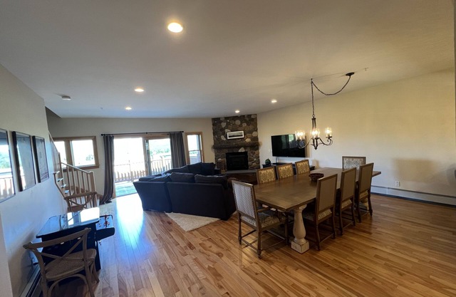 SKI IN/SKI OUT Townhouse at Sunday River