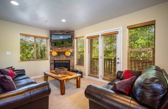 Ski Paradise MH 303| Powder Mtn |Hot Tub |Sauna