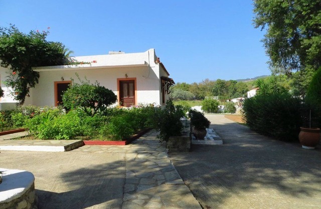 Skiathos, Trulos Beach Studios 500 Metres From THE Beach.