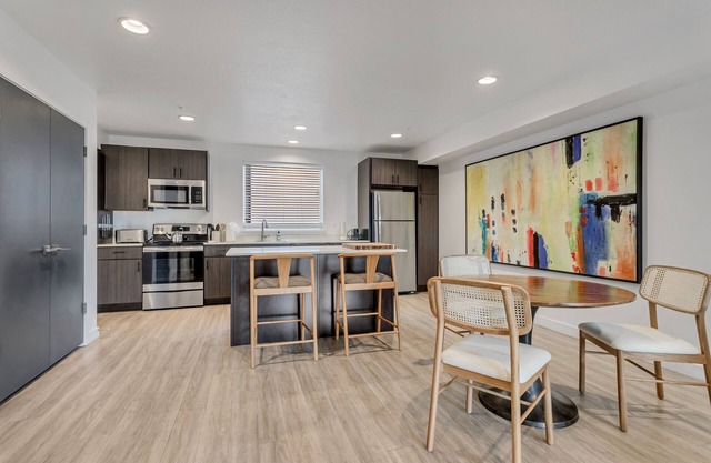 Skier’s Dreamhome Downtown SLC 2BR/2.5BA +Garage