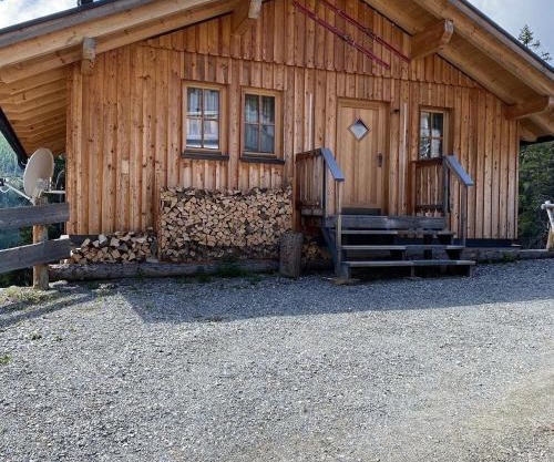 Skihütte im Lachtal mit Kaminofen und Sauna
