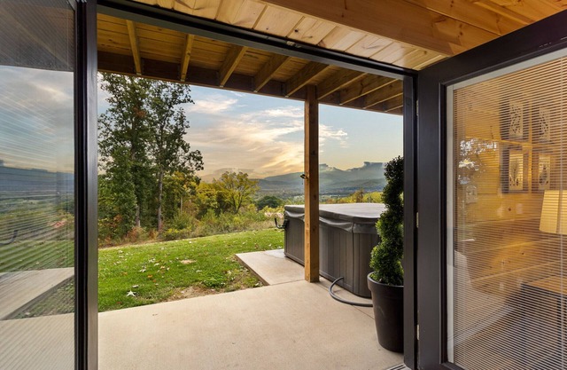 Skyline View: New build! A+ views! Spacious!