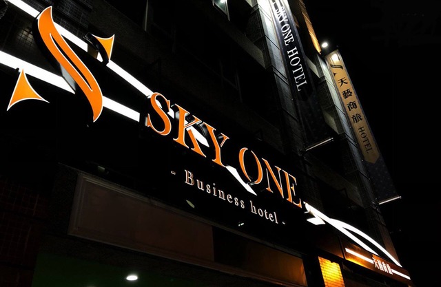 Skyone Hotel