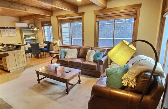 SkyRun Settlers Ridge Deer Valley-Walk to Main Street with Community Hot Tub!