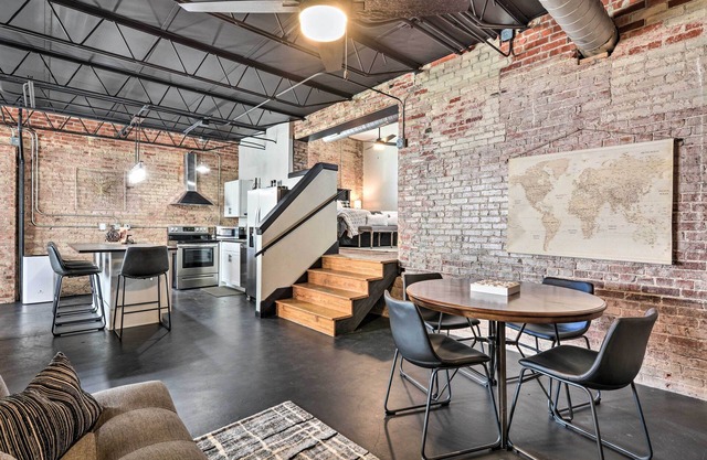 Sleek, Modern Loft in Downtown Springfield!