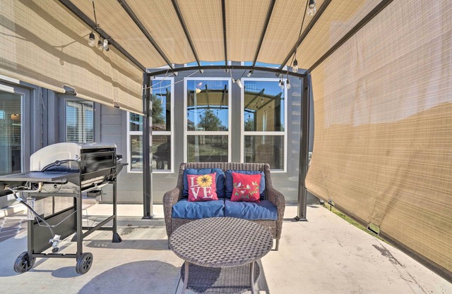 Sleek Schertz House w/Private Pool & Spa