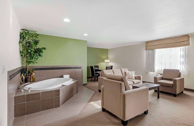 Sleep Inn & Suites