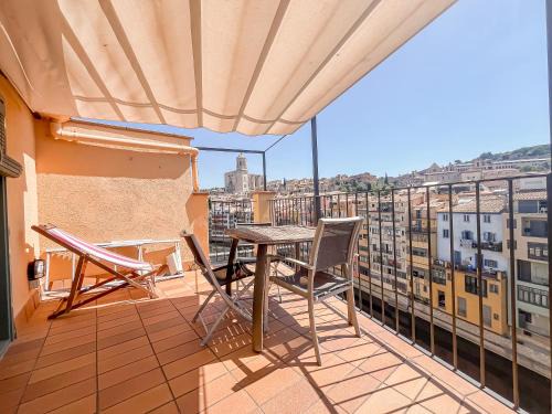 Sleep & Stay- Luxury top floor apt with terrace