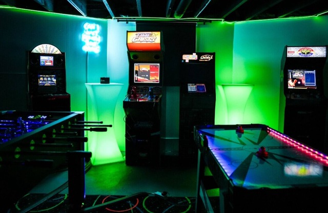 Sleeps 18 7BR, Gym, Game Room & Theater