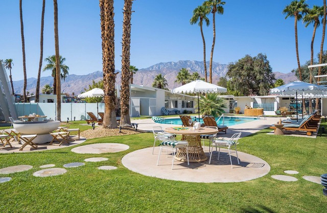 Sleeps 32, 16-Room Hotel w/Pool | Monkey Tree