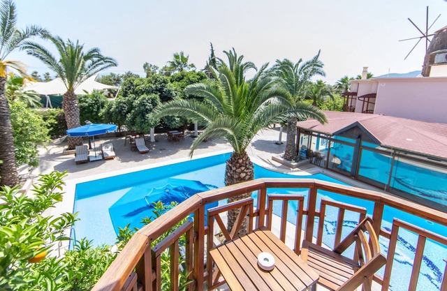 Sleeps 4, Family-Friendly Apartment - AWZ 305