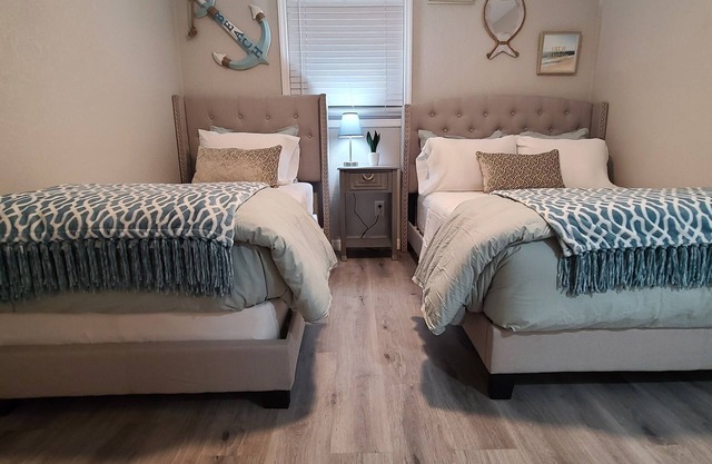 Sleeps 6+. Middle Ybor Coastal Style Home Living!