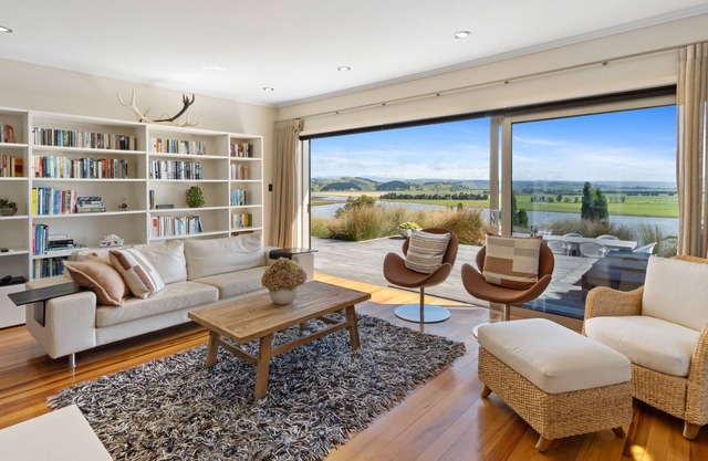 Slice of Heaven - Napier Holiday Home
