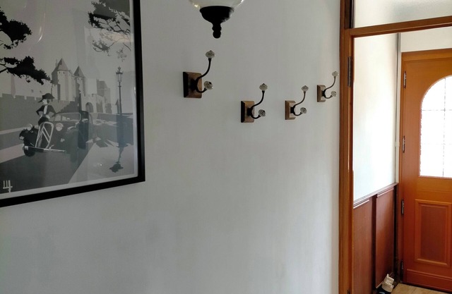 Small 3-bedroom townhouse with garden 600 m from the medieval town.