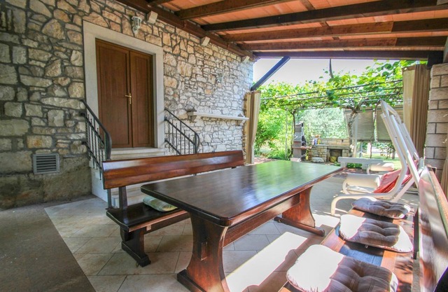 Small casita just 200 metres from the beach with garden and barbecue