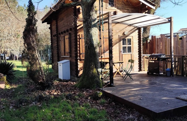 Small chalet in the Landes region, close to the lake, ocean and Dune du Pilat.