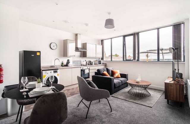 Smart 1 Bed Apartment in Central Wrexham