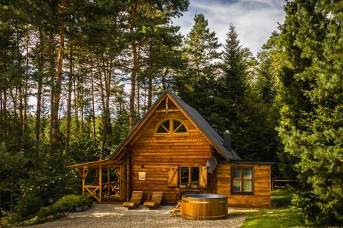 Smerekowiec domek w lesie z jacuzzi- Beskid Niski
