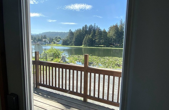 Smith Properties-Lakeside Studio